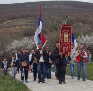 Litija kroz selo i polje